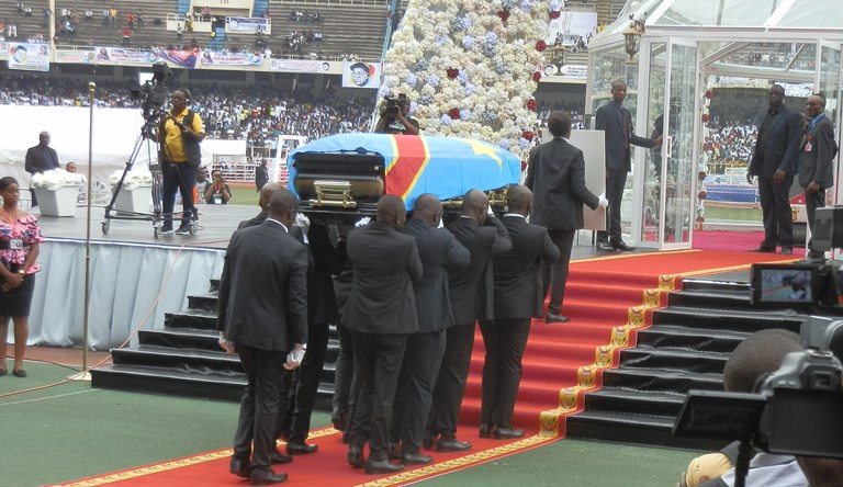 RDC : Un stade plein pour rendre les hommages au père de la démocratie congolaise