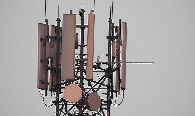 mobile-phone-masts-1120090_640