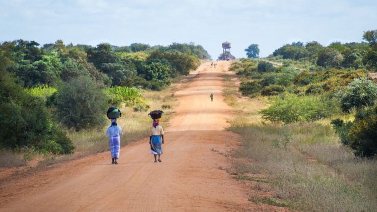 african-women-walking-along-road