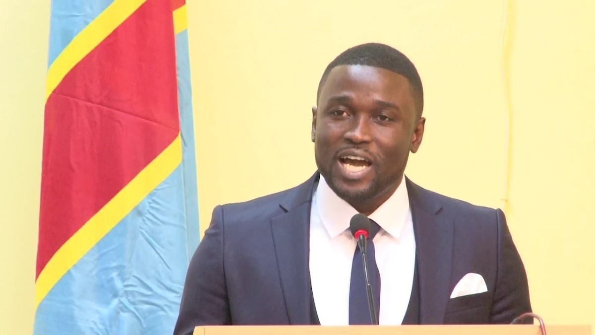 RDC/Covid-19 : "Les gens qui décident sur la prorogation de l'État d'urgence et le confinement sont payés régulièrement ", a dit Seth kikuni 1 RDC/Covid-19 : “Les gens qui décident sur la prorogation de l’État d’urgence et le confinement sont payés régulièrement “, a dit Seth kikuni