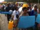 des manifestants dans la ville de goma pour l'eau potable