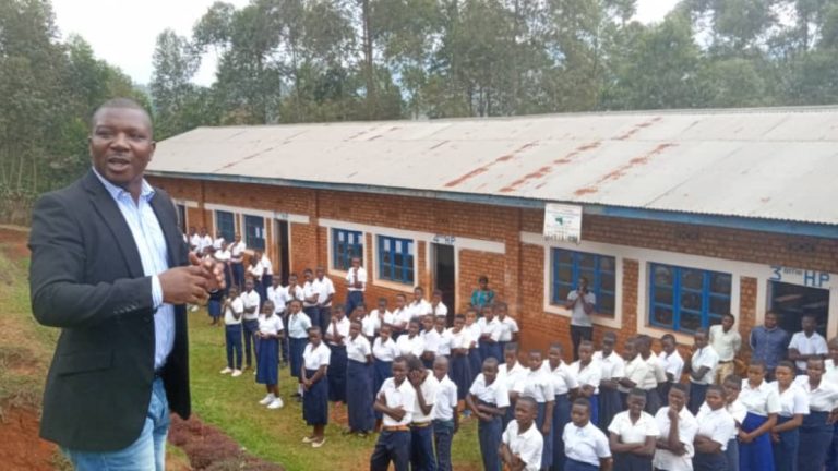 député national Amato Bayubasire