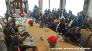 Félix préside une réunion avec quelques gouverneurs sur la sécurité