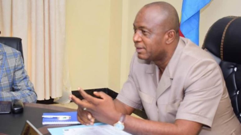 Gentiny Ngobila gouverneur