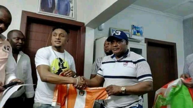 Ley Matampi FC Renaissance