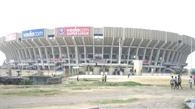 Ilunkamba va visiter le stade des Martyrs