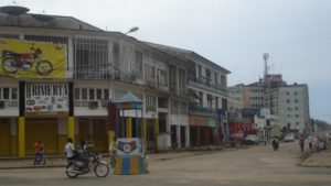 Kisangani_rond-point_Cathédrale_et_Congo_Palace_Makiso
