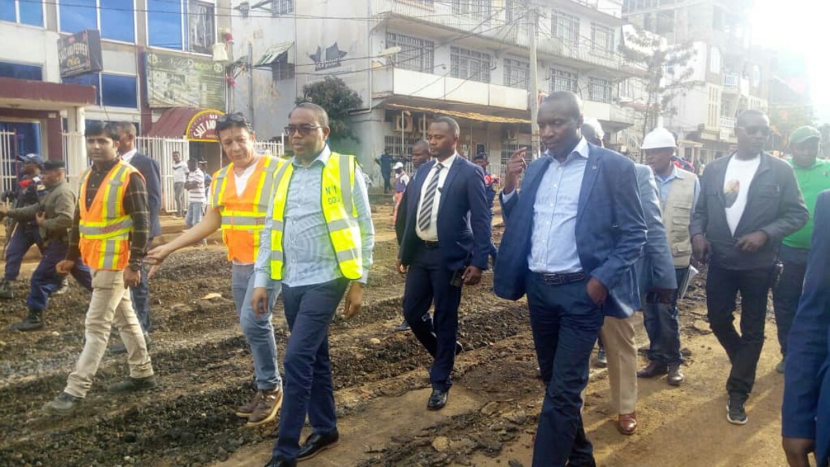 Ngwabidje a inspecté les travaux de la voirie urbaine à Bukavu
