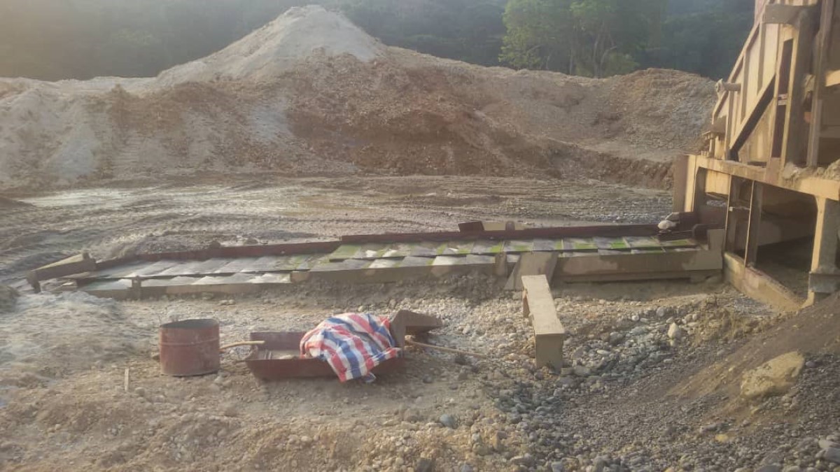 chinois de « Regal Mining »