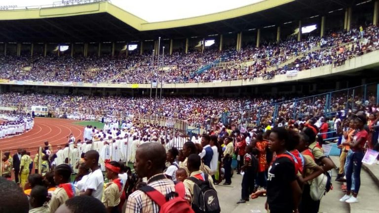 début de messe du cardinal Ambongo