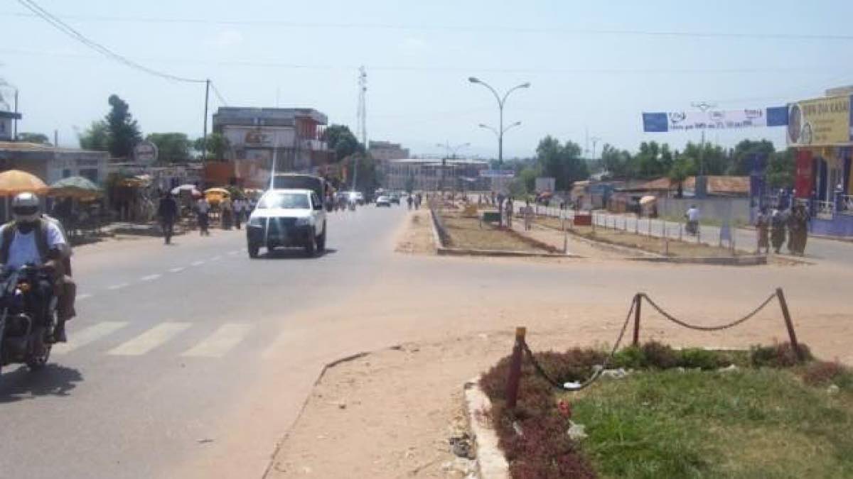 05AFAE4E DBA6 4259 87E0 1BEC389A933B