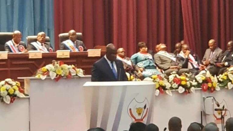 Felix tshikedi devant le congrès