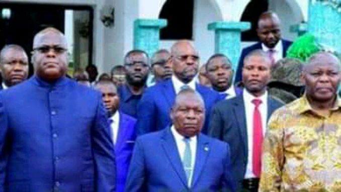 Félix Tshisekedi reçu à Nkamba par Simon Kimbangu Kiangani Félix Tshisekedi reçu à Nkamba par Simon Kimbangu Kiangani
