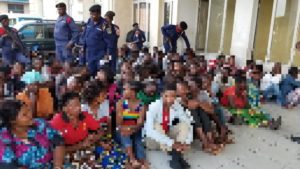 Goma la police présente 64 présumés criminels