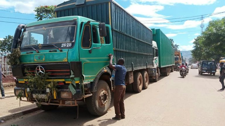Sud-Kivu Les transporteurs de gros engins s’opposent à l’activisme des camionneurs rwandais