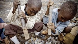 congo exploitaiton enfants microsoft google telsa apple