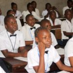 jeune fille scolaire école élève