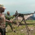 un leader Nyatura et son garde du corps déposent les armes auprès des FARDC à Bwito