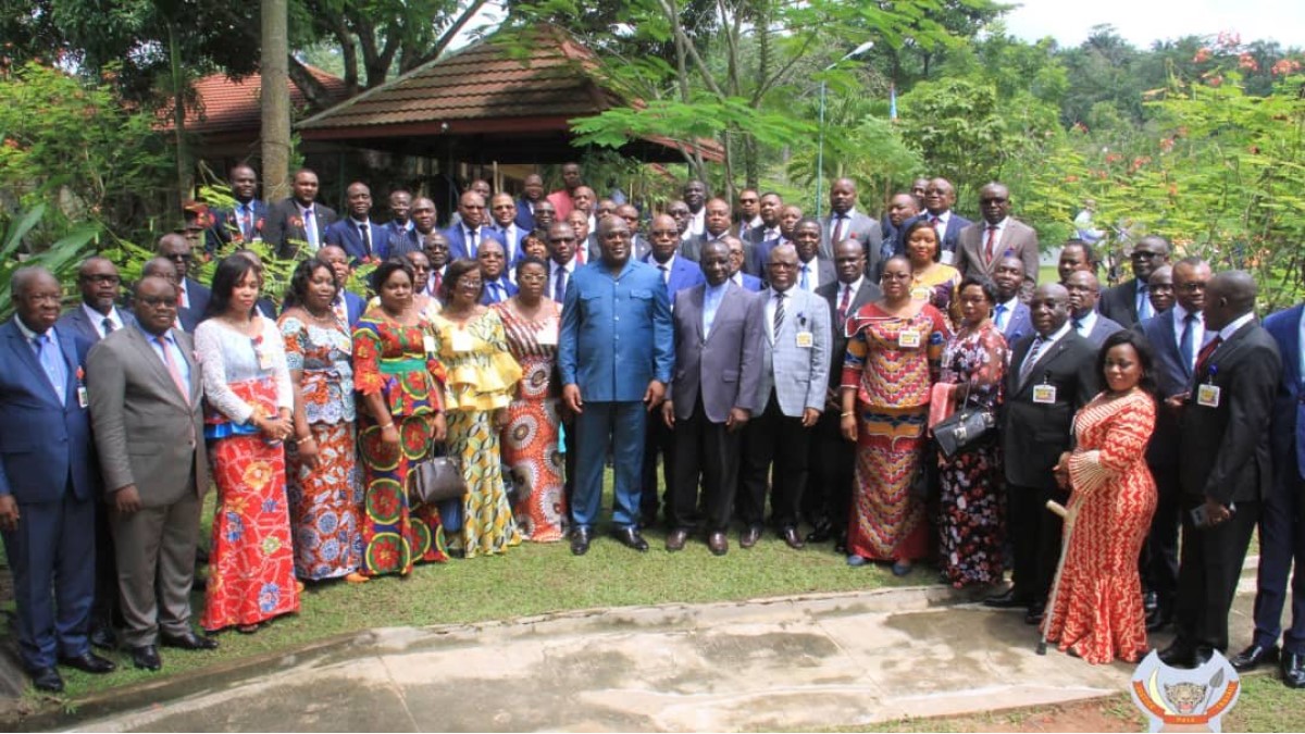 À Zongo Félix Tshisekedi avec le membre du gouvernement