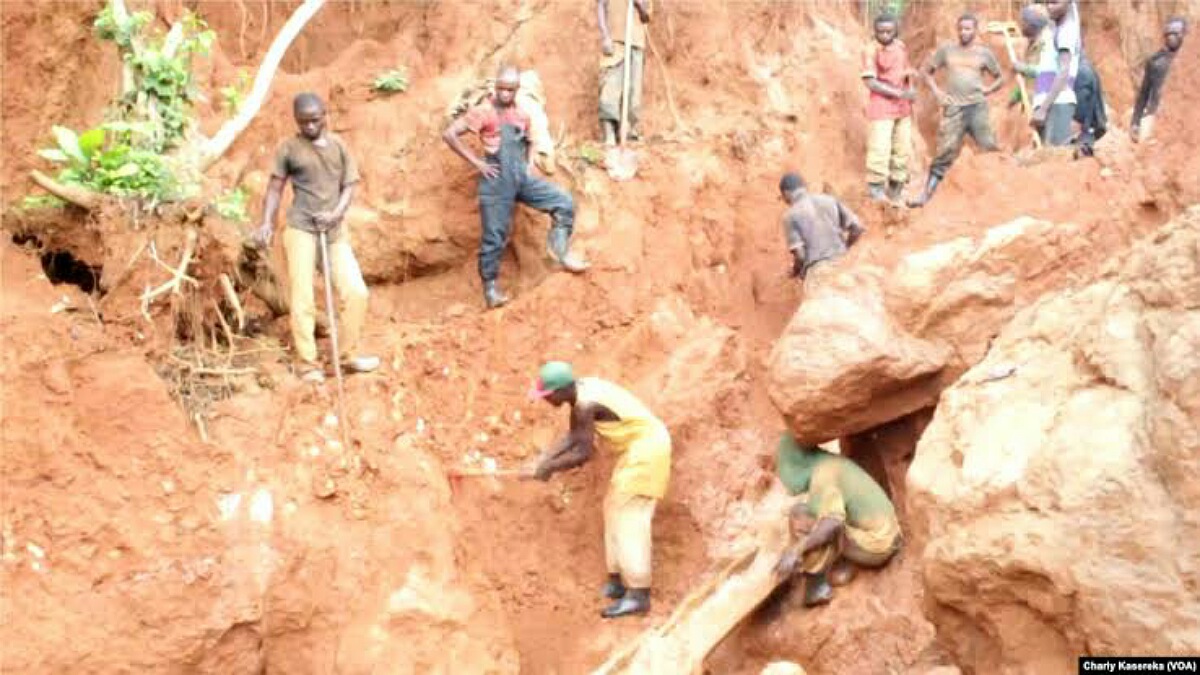 Sud-kivu : Un creuseur artisanal meurt asphyxié et trois autres sauvés de justesse à Mwenga 1 Sud-kivu : Un creuseur artisanal meurt asphyxié et trois autres sauvés de justesse à Mwenga