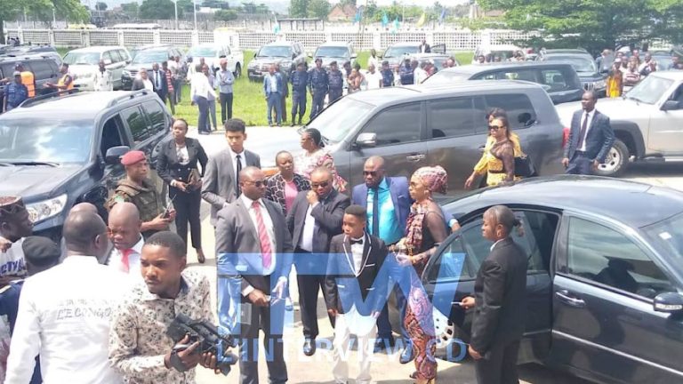 Olive Lembe à la messe d'action de grâce de Mzee kabila