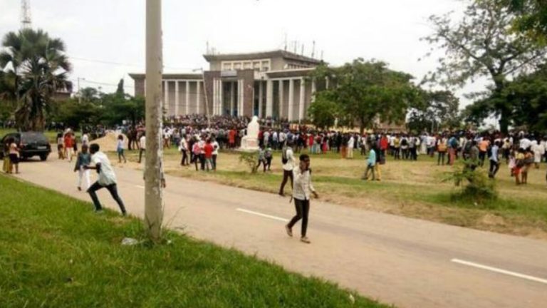 Quelques étudiants touchés par balles en caoutchouc à l'UNIKIN