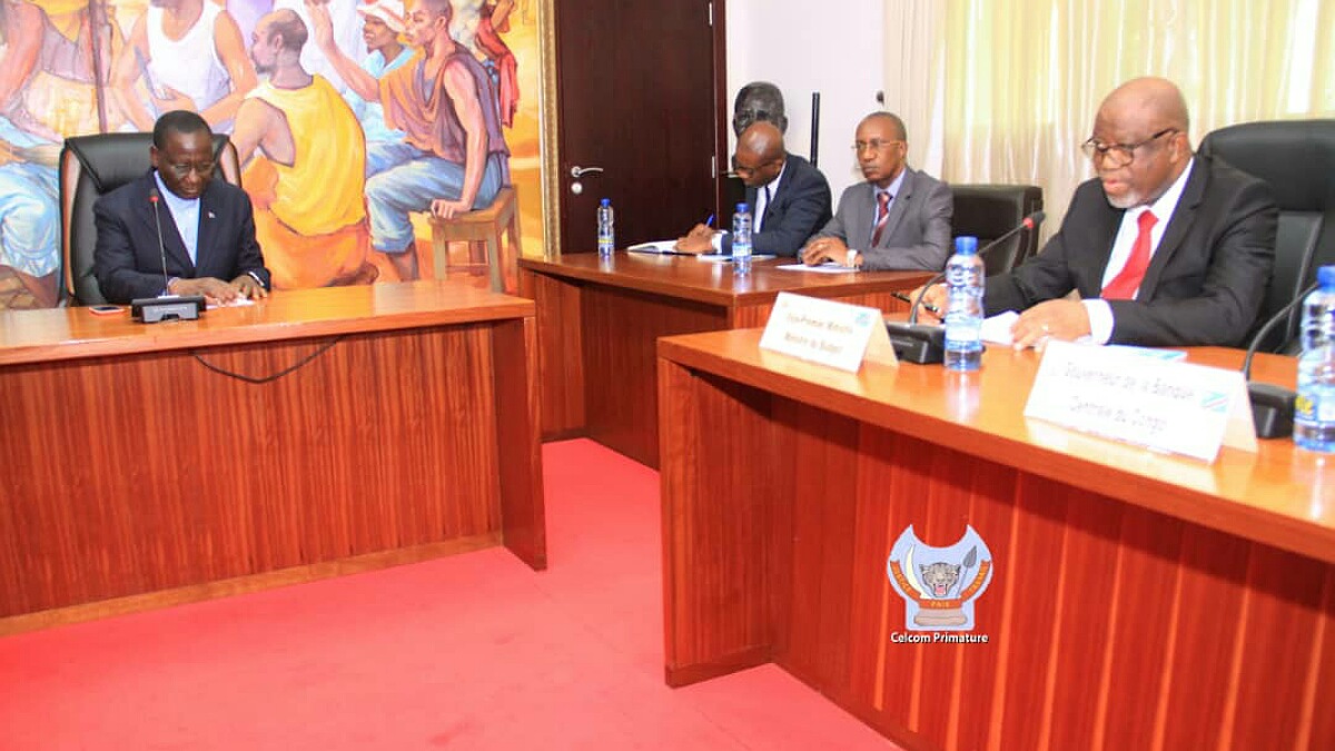 Séance de travail Premier ministre avec quelques ministres