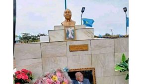 Antoine Gizenga honoré dans son village en érigeant un monument en sa mémoire