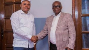 J Bertrand Ewanga et Kabund