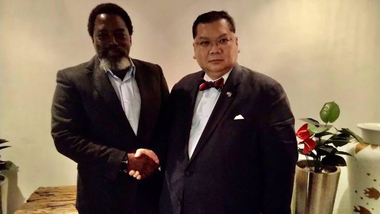 Joseph Kabila et Peter Pham