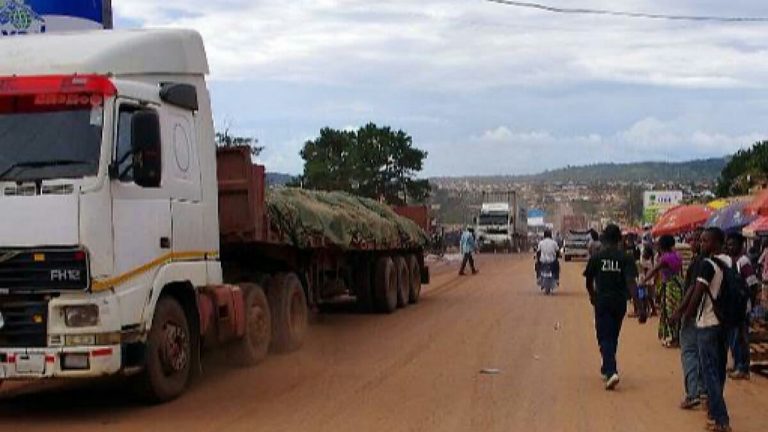 Kasumbalesa Fraude la police intercepte un Camion