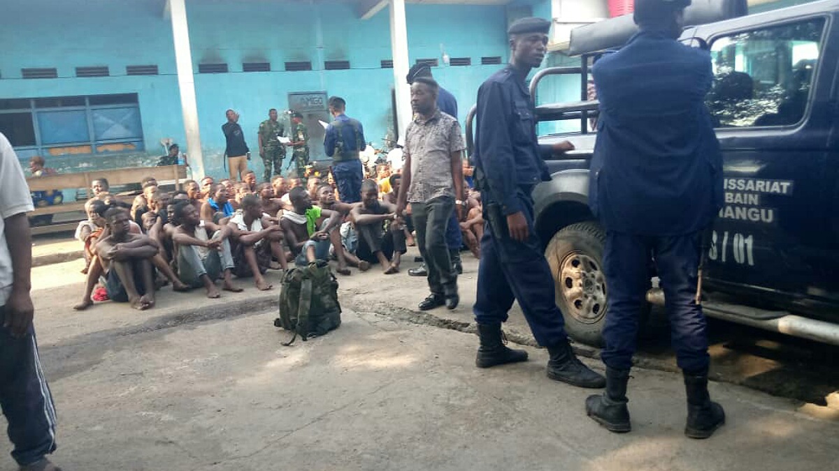 la police a mis la main sur les inciviques (Kuluna) à Tshangu