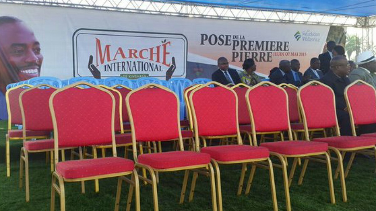 marché international dans la commune de Maluku