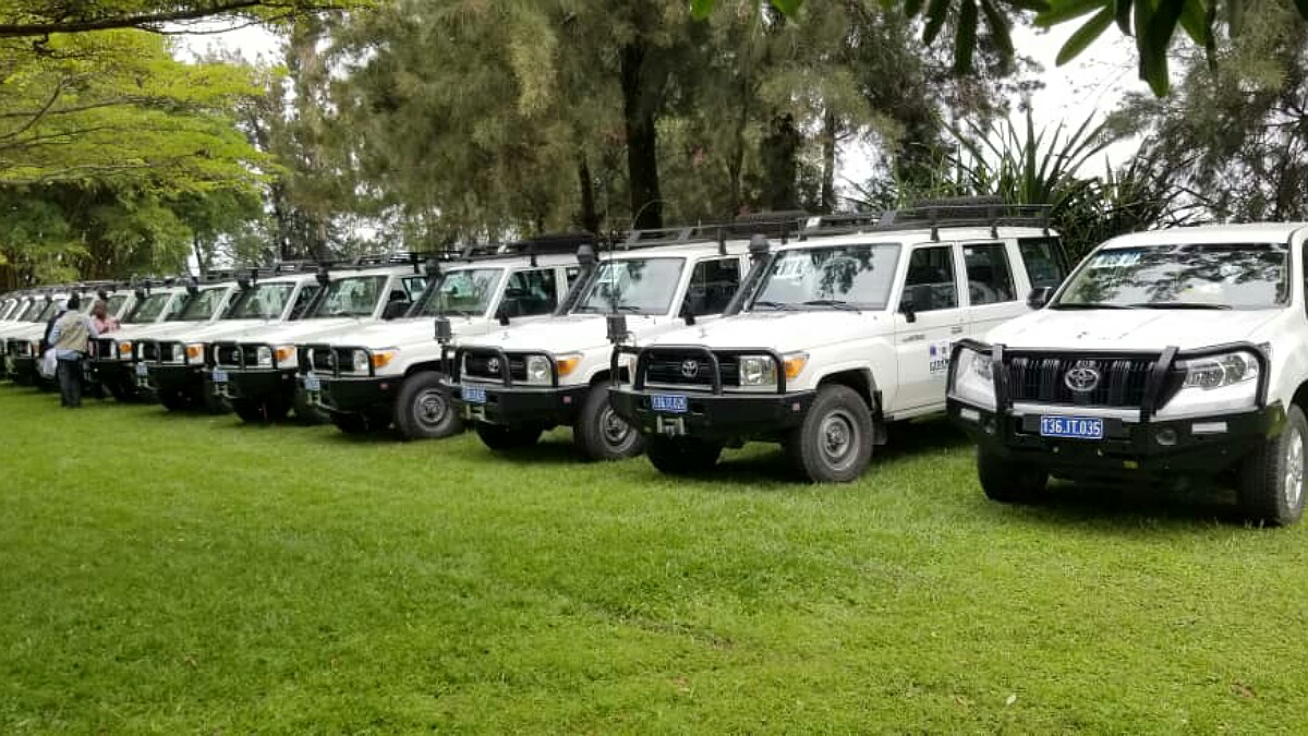 12 Jeeps remises aux services publics et privés œuvrant dans le secteur agricole au Nord-Kivu