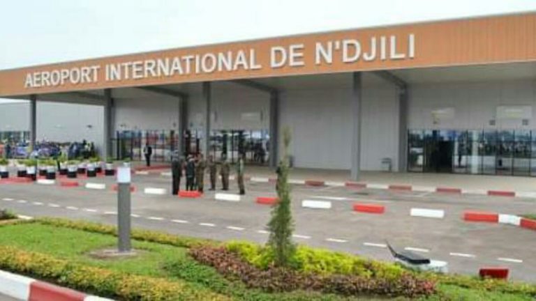 Aéroport de NDJILI