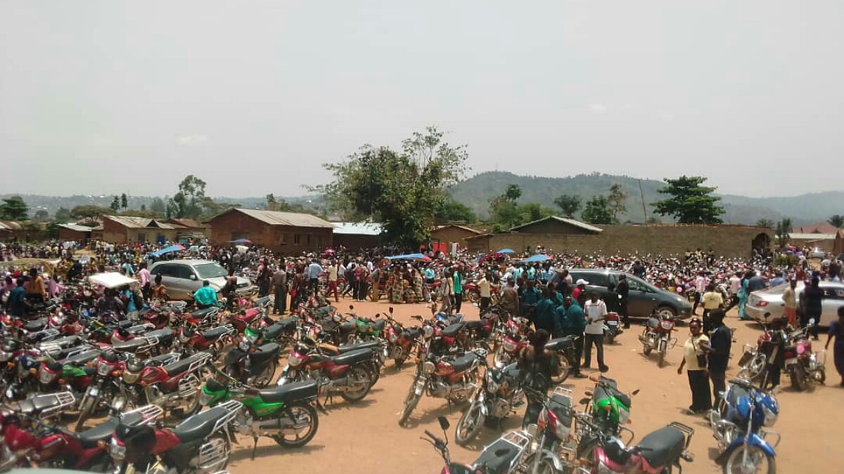 Beni les taximen motos rendent hommage à leurs collègues décédés