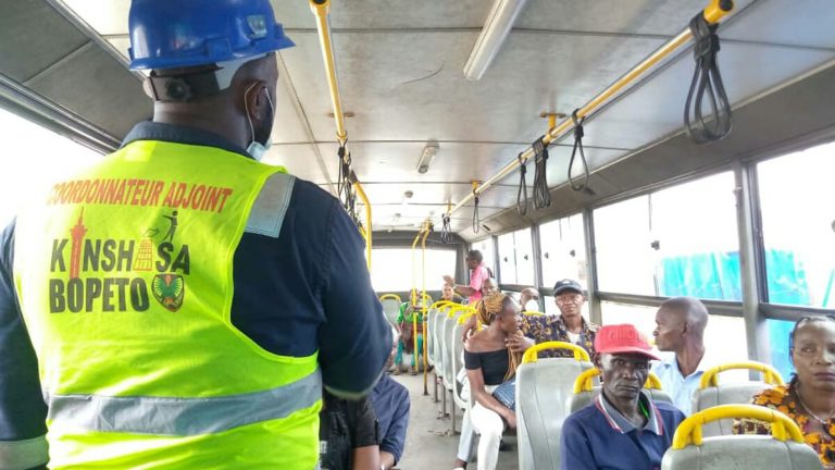 COVID19 des véhicules contrôlés à Kinshasa
