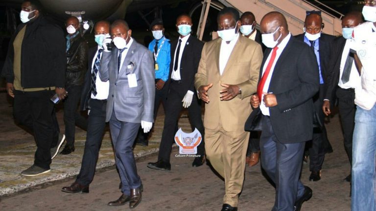 Sylvestre Ilunkamba a visité l'aéroport de Ndjili