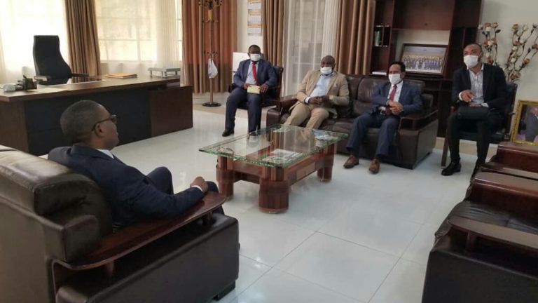 Sud-Kivu : un consortium d’entreprises étrangères échange avec le gouverneur Ngwabidje