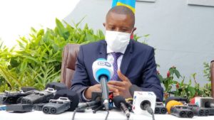 e gouverneur Kasivita Carly