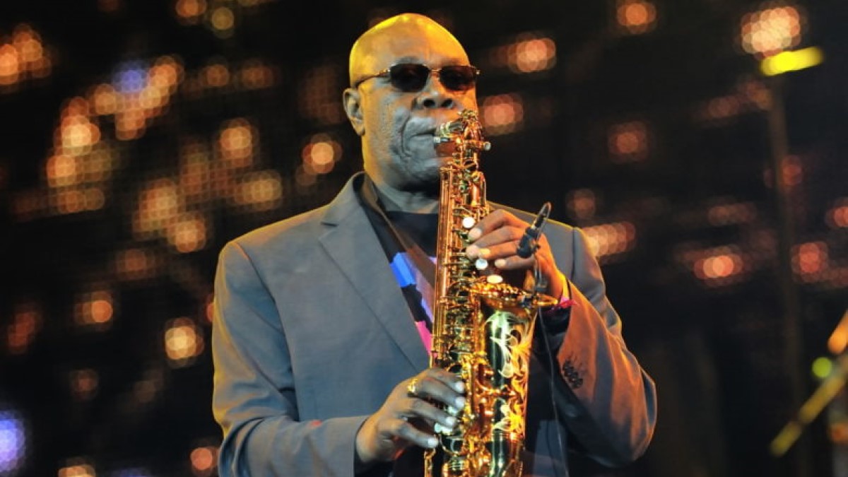 Manu-Dibango-meurt coronavirus