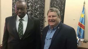 Mike Hammer et Jean Maweja