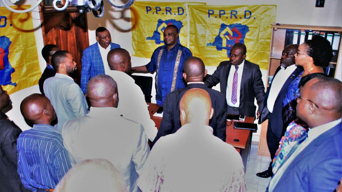 Norbert BASENGEZI KATINTIMA haut cadre de ce parti en séjour à Bukavu.