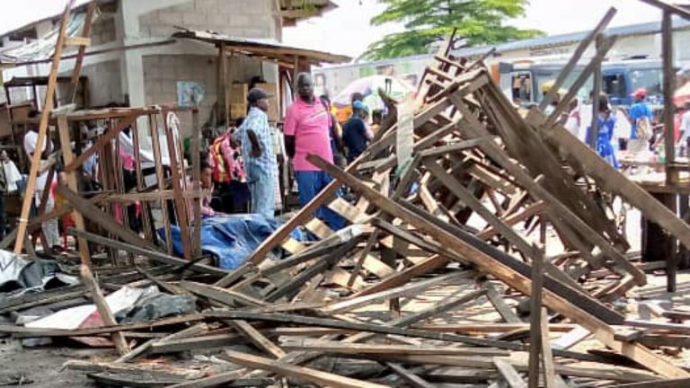 la police déguerpissent pour non respect des mesures