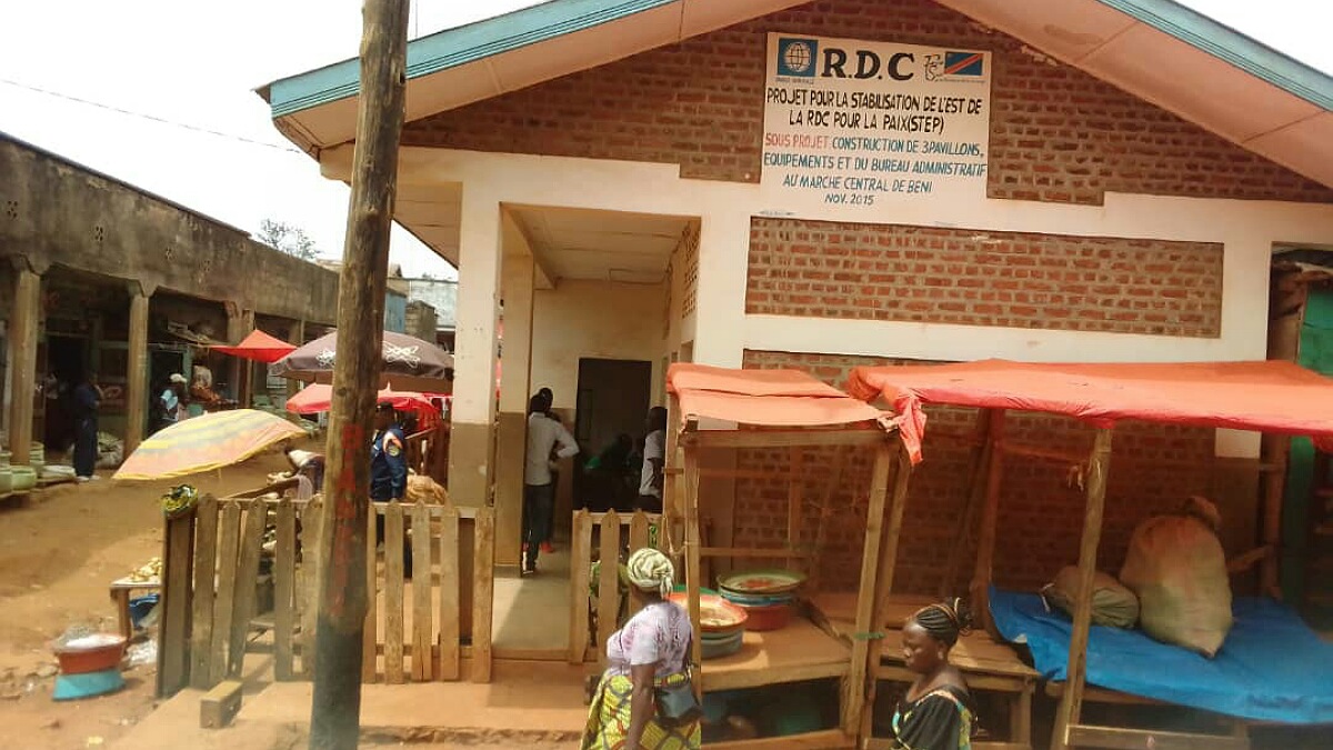des vendeurs deguerpis du marché central de Beni