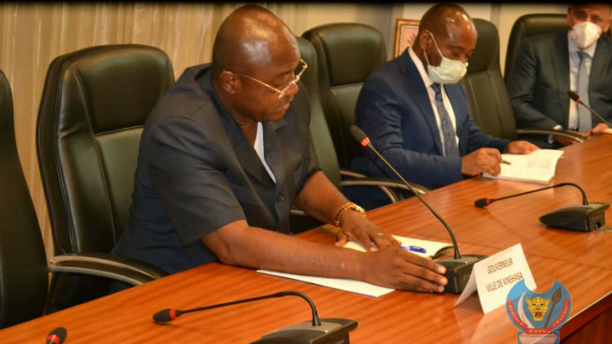 Ilunga Ilunkamba a présidé une séance de travail avec les membres du gouvernement central,