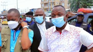 le gouvernement provincial de Kinshasa a remis un lot de gants et masques à la police