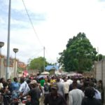 Les mesures de distanciation sociale ne sont pas respectées