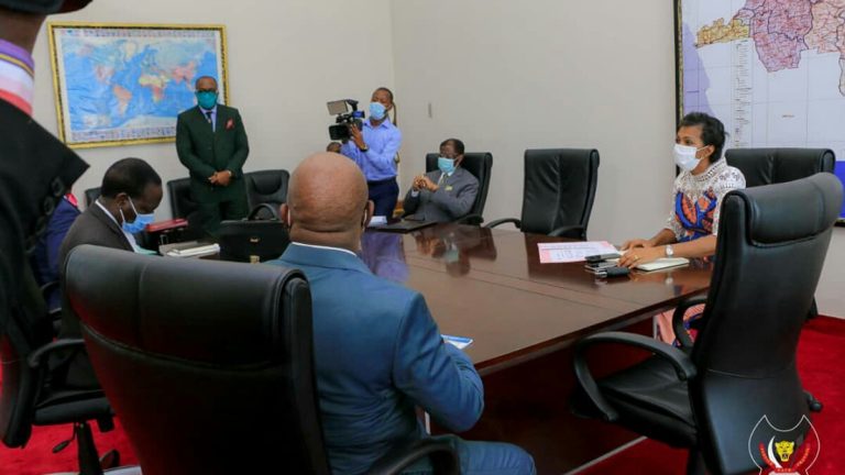 le 1er ministre Ilunga Ilunkamba échange avec les présidents de deux chambres