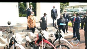 la société TIEX offre 10 motos à l'équipe de riposte